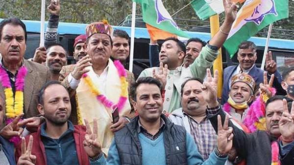 முதல்வரின் அரசியல் எதிர்காலம் முதல்வரின் அரசியல் எதிர்காலம்