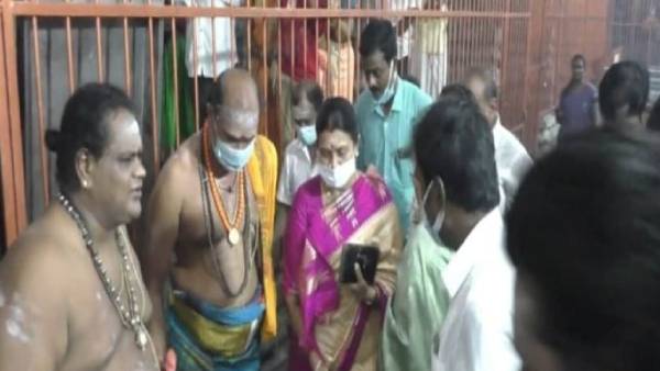 சிறப்பு அபிஷேகம்