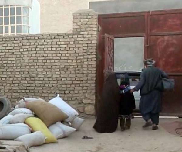 My daughter little girl dont hit her ... the Plea of the Afghan father who sold the 9 year old girl for food My daughter little girl dont hit her ... the Plea of the Afghan father who sold the 9 year old girl for food