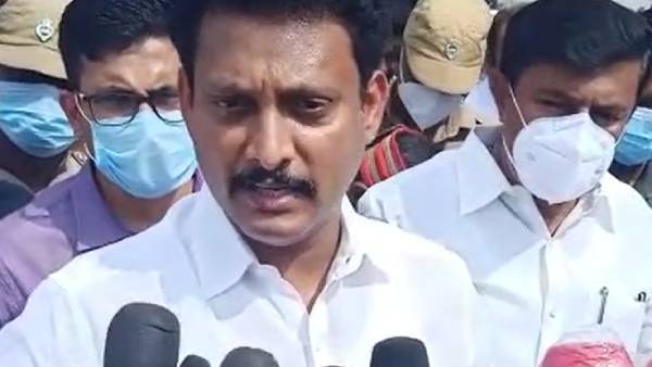 பெண் போலீசார் பெண் போலீசார்