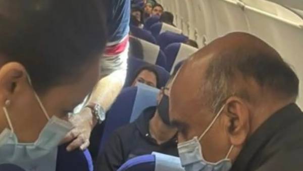 பயணி மயக்கம் 