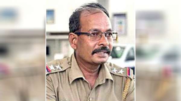 காவலர்கள் 