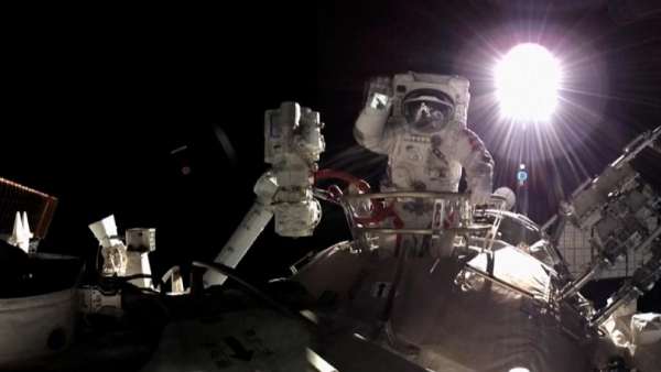  ஸ்பேஸ் வாக் 