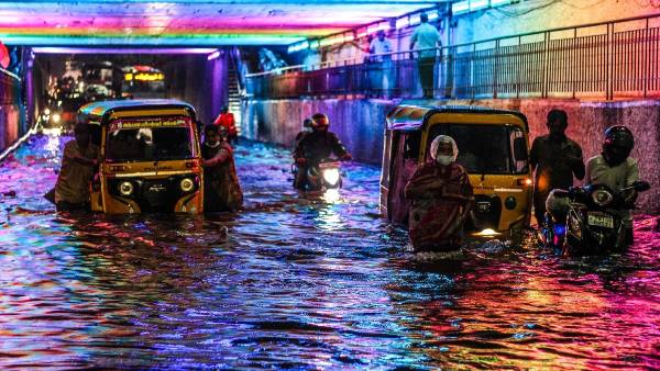 தண்ணீர் தேக்கம் தண்ணீர் தேக்கம்