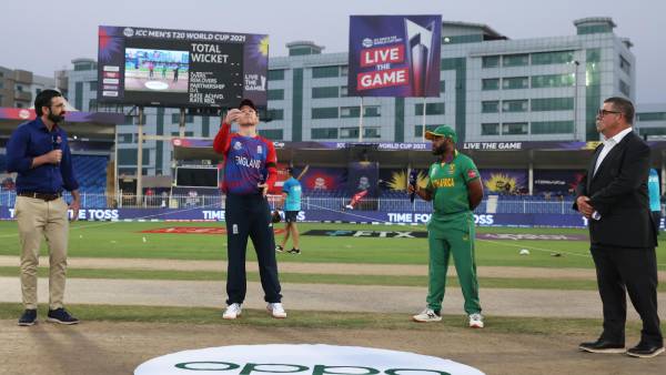 இங்கிலாந்து டாஸ் வென்று பவுலிங் 