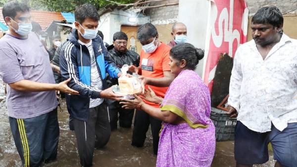  பட்டத்து இளவரசர் உதயநிதி 