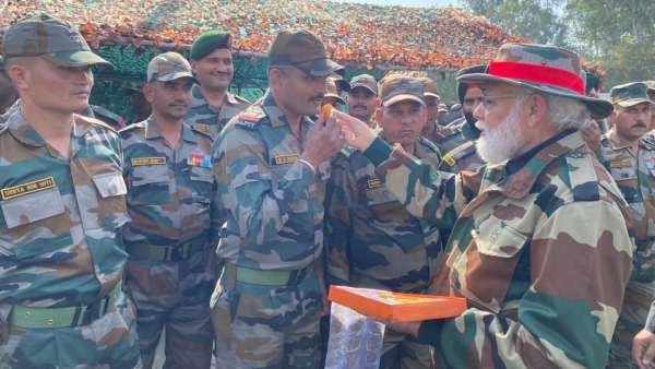 Prime Minister Modi celebrated Diwali with soldiers in nowshera 