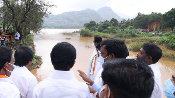 பார்வையிட்டது 