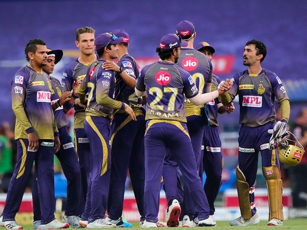 4 வீரர்கள் 