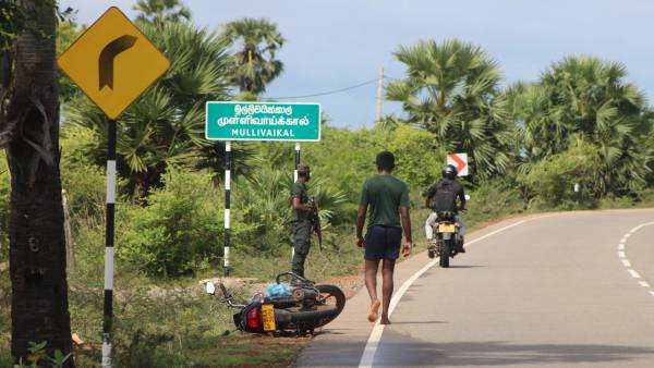 தடையை மீறி மாவீரர் நாள் தடையை மீறி மாவீரர் நாள்