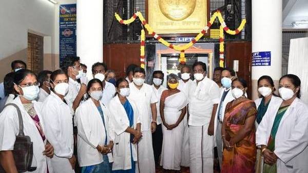 நான் சொல்கிறேன் 