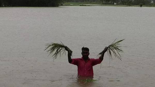  மீட்பு படையினர் 