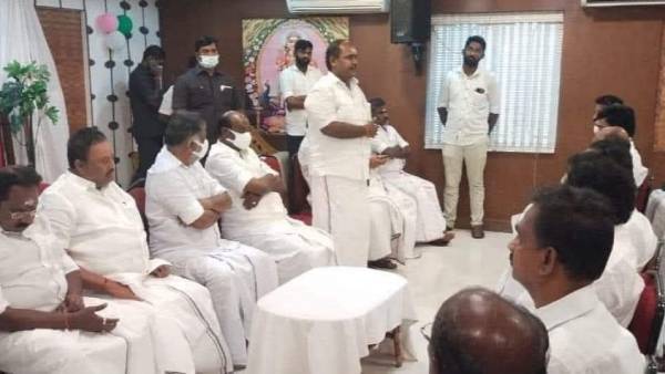  உட்கட்சி விவகாரம் 