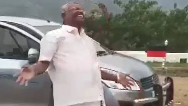  குத்தாட்டம் போட்ட நிர்வாகி