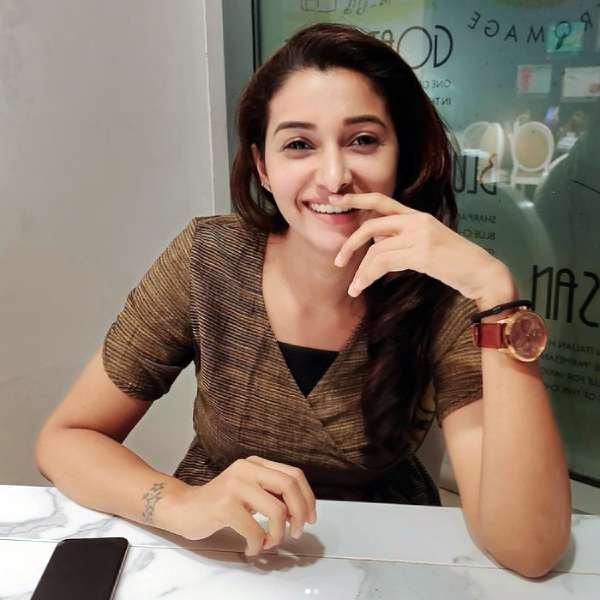 அம்மாவுக்கு பிடித்த போஸ்