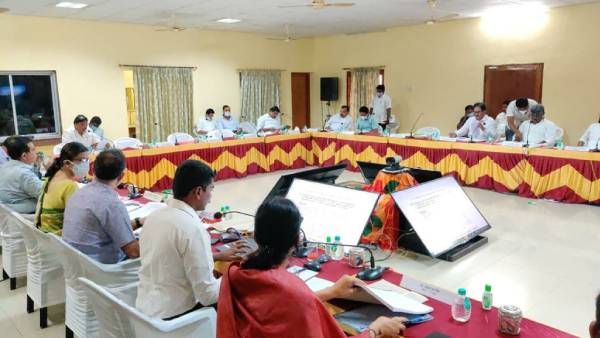 மதுரை ரயில் நிலையத்தில் மீன் சின்னம் 