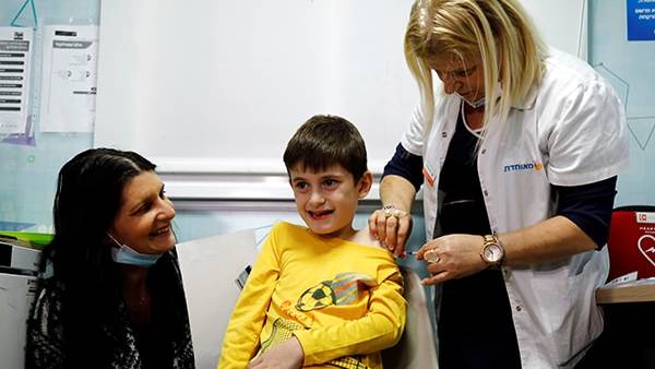 தடுப்பூசி போட இஸ்ரேல் ஆயத்தம் தடுப்பூசி போட இஸ்ரேல் ஆயத்தம்