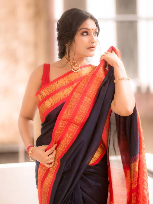 நெஞ்சம் மறப்பதில்லை சரண்யா