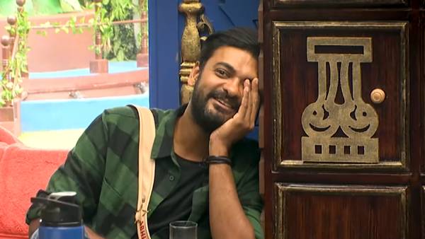  கடைசி இடத்தில் அபிநய் 