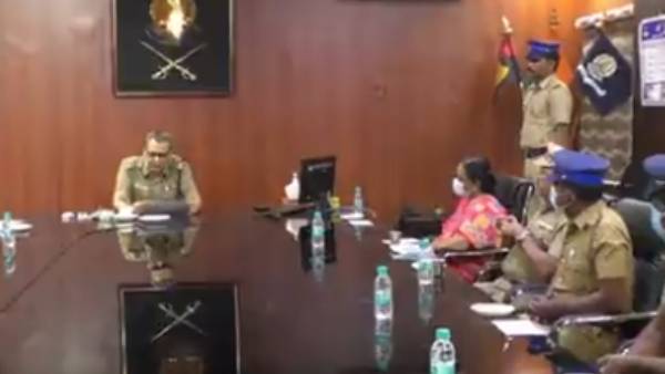சினிமா பாணியில் சேஸிங் சினிமா பாணியில் சேஸிங்