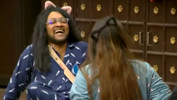  தொடரும் சண்டைகள் 