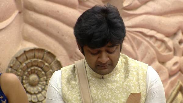 பாசத்தை வெளிக்காட்டிய கண்ணீர் 