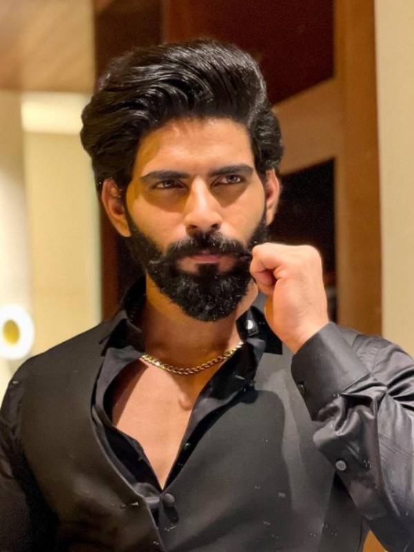 மனம் கவர்ந்த போட்டியாளர்