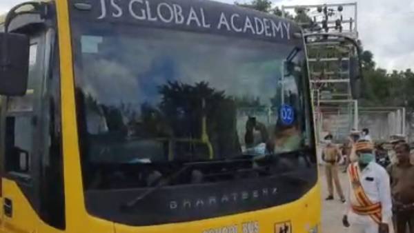 பாதுகாப்பு 