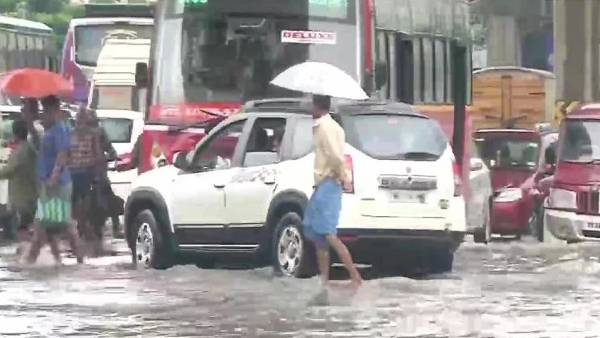 வெள்ளச்சாலைகள் 