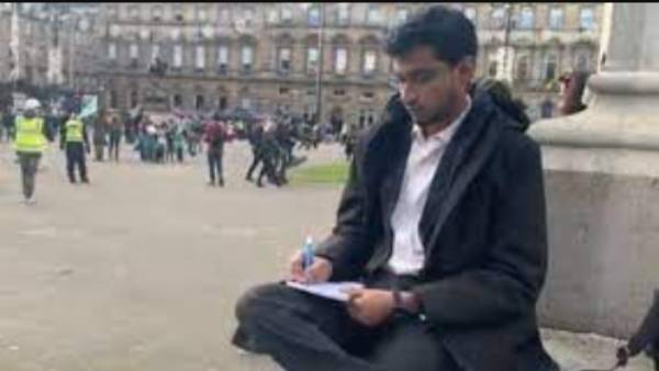 யார் இந்த வித்யுத் மோகனால் 