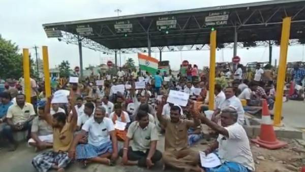 வாகன ஓட்டிகள் போராட்டம் 