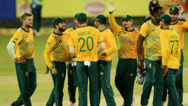 தென் ஆப்பிரிக்கா வெளியேறியது தென் ஆப்பிரிக்கா வெளியேறியது