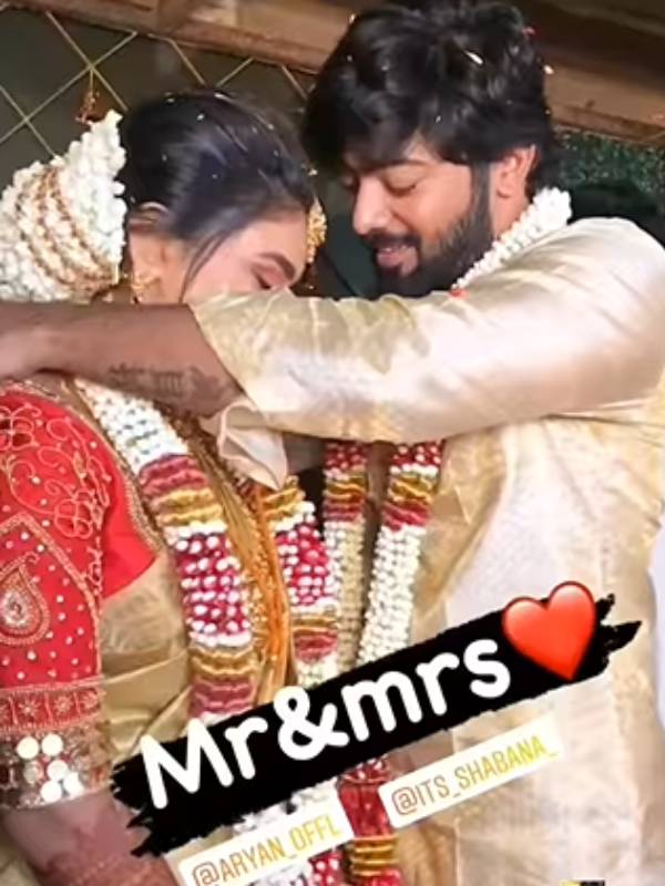 கண்கலங்கிய ஷபானா 