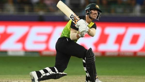 2 பிட்ச் பந்தில் சிக்ஸ் 