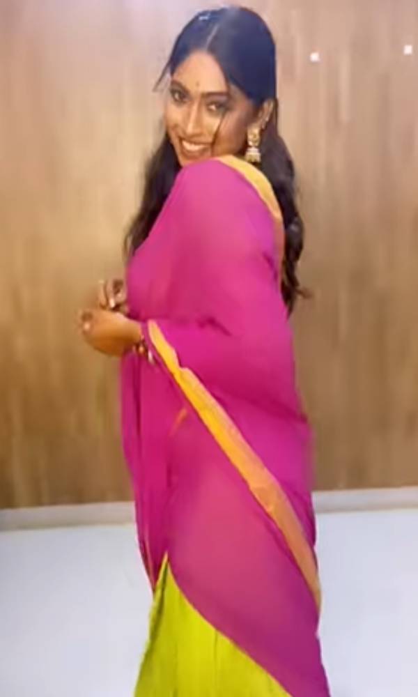 ரசிகர்களை கவர்ந்த சுருதி ரசிகர்களை கவர்ந்த சுருதி