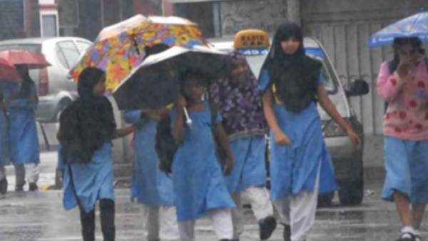  புதுச்சேரியிலும் லீவ்