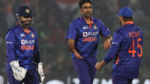 2 விக்கெட் 