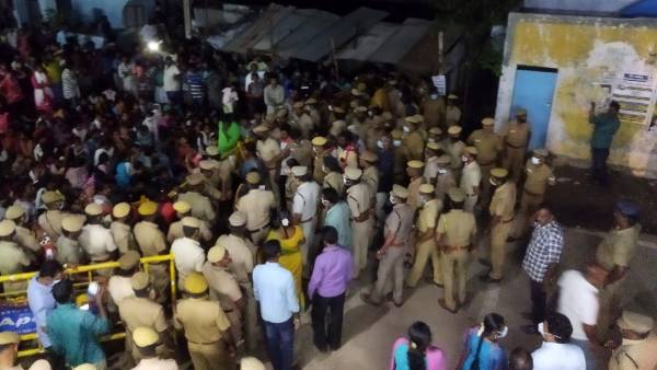 இரவு போராட்டம் 