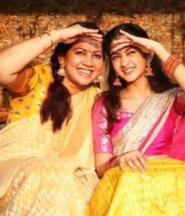 அம்மாவுக்கு சளைத்தவரல்ல மகள்