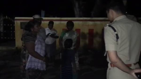 வழக்கு விசாரணைக்காக கோர்ட்டில் ஆஜர் 