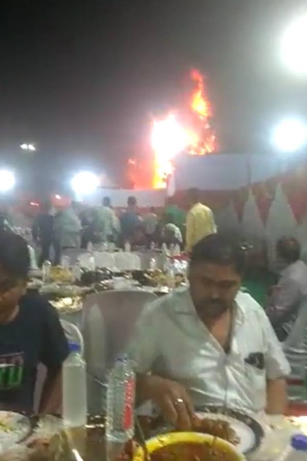 நாற்காலிகள் 