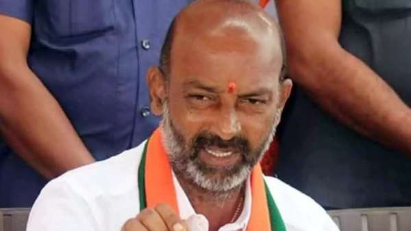 பாஜக தலைவரின் நாக்கை அறுப்போம் 