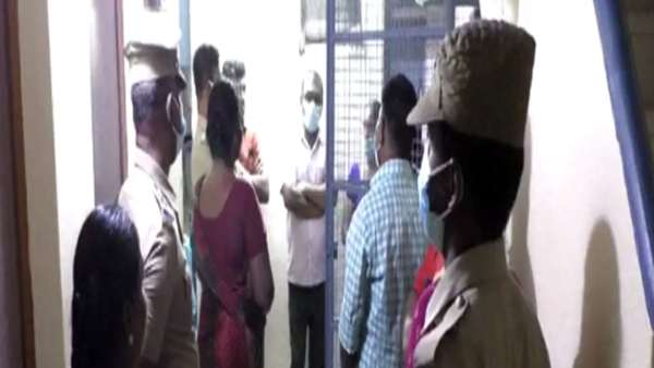  தலைமறைவு