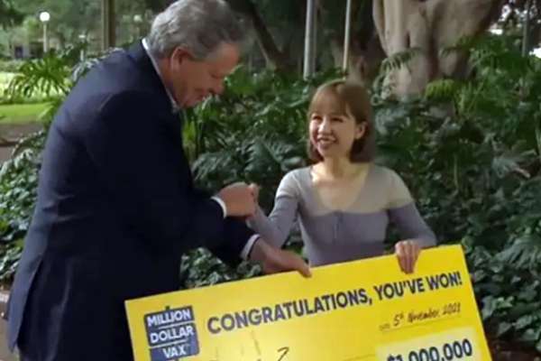  2 தடுப்பூசிகள்