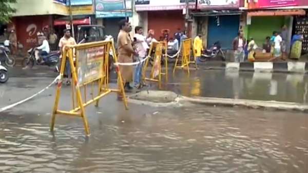 போக்குவரத்துக்கு தடை 