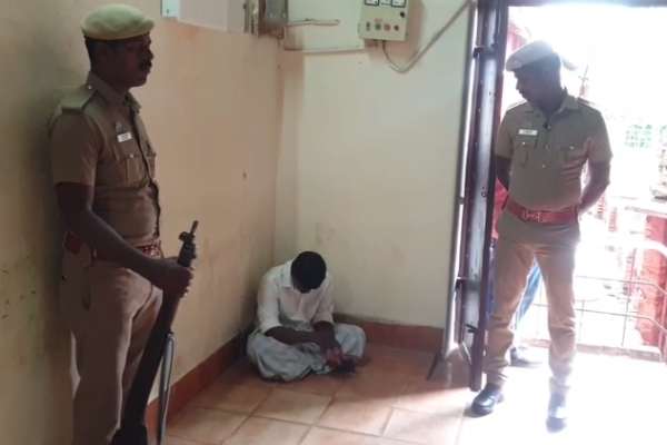 நான்கே மாதம் நான்கே மாதம்