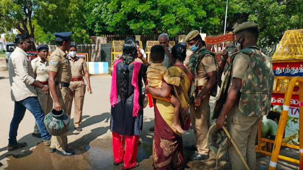 சக ஊழியருடன் சகவாசம் 