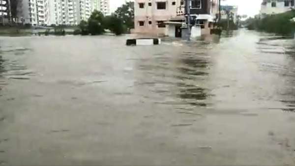  பூட்டப்பட்டது