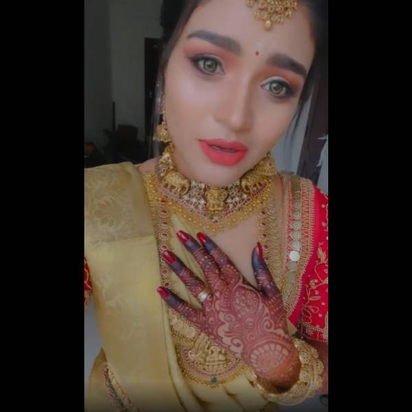 வைரலான மெஹந்தி பங்க்ஷன் போட்டோஸ்