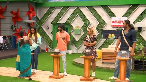 போட்டிபோடும் போட்டியாளர்கள்